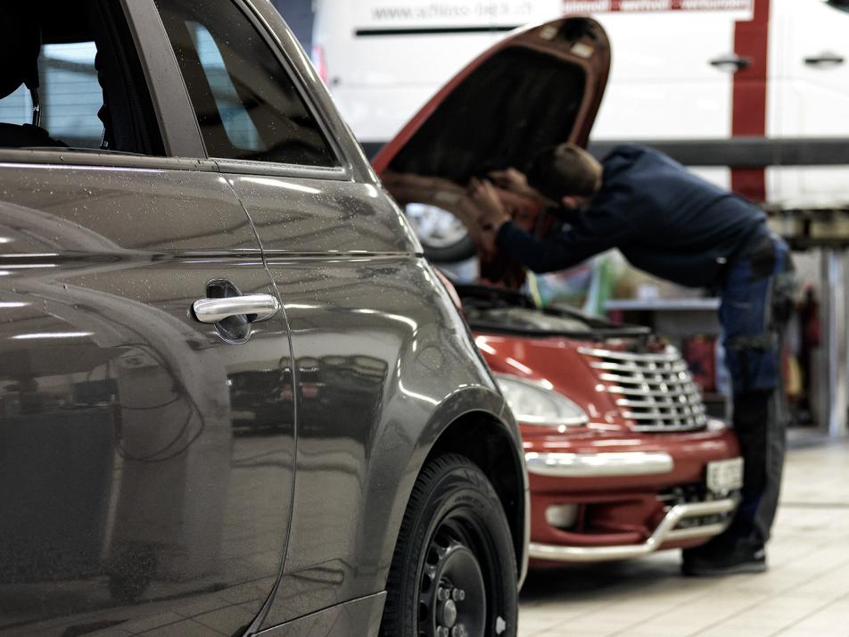 Blick in die Werkstatt der Autobahn-Garage Lyss